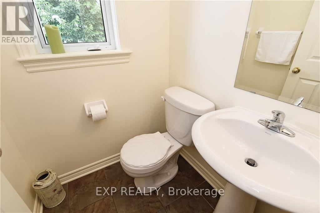 119 Anfield Crescent, Ottawa, Ontario  K2G 7B7 - Photo 4 - X12314881