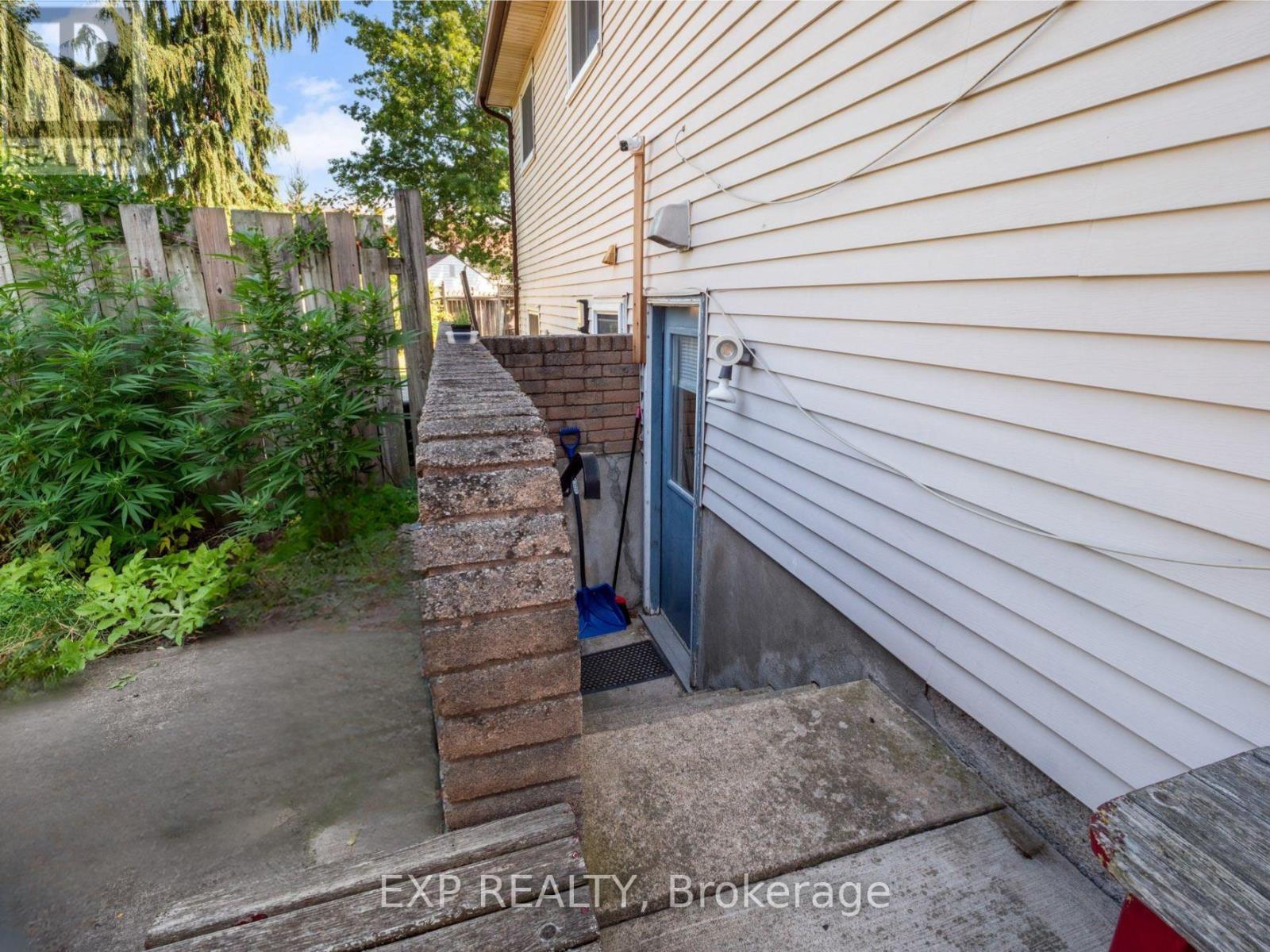 36 Rainbow Court, Welland, Ontario  L3C 6R4 - Photo 20 - X12406424