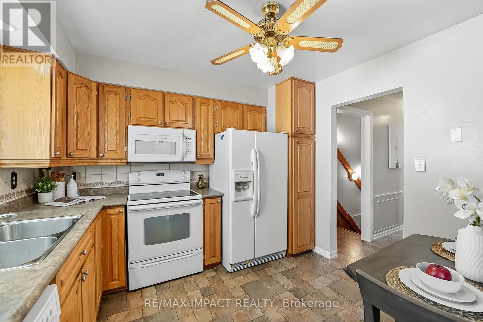 1506 Fenelon Crescent, Oshawa, Ontario  L1J 6G1 - Photo 17 - E12406179