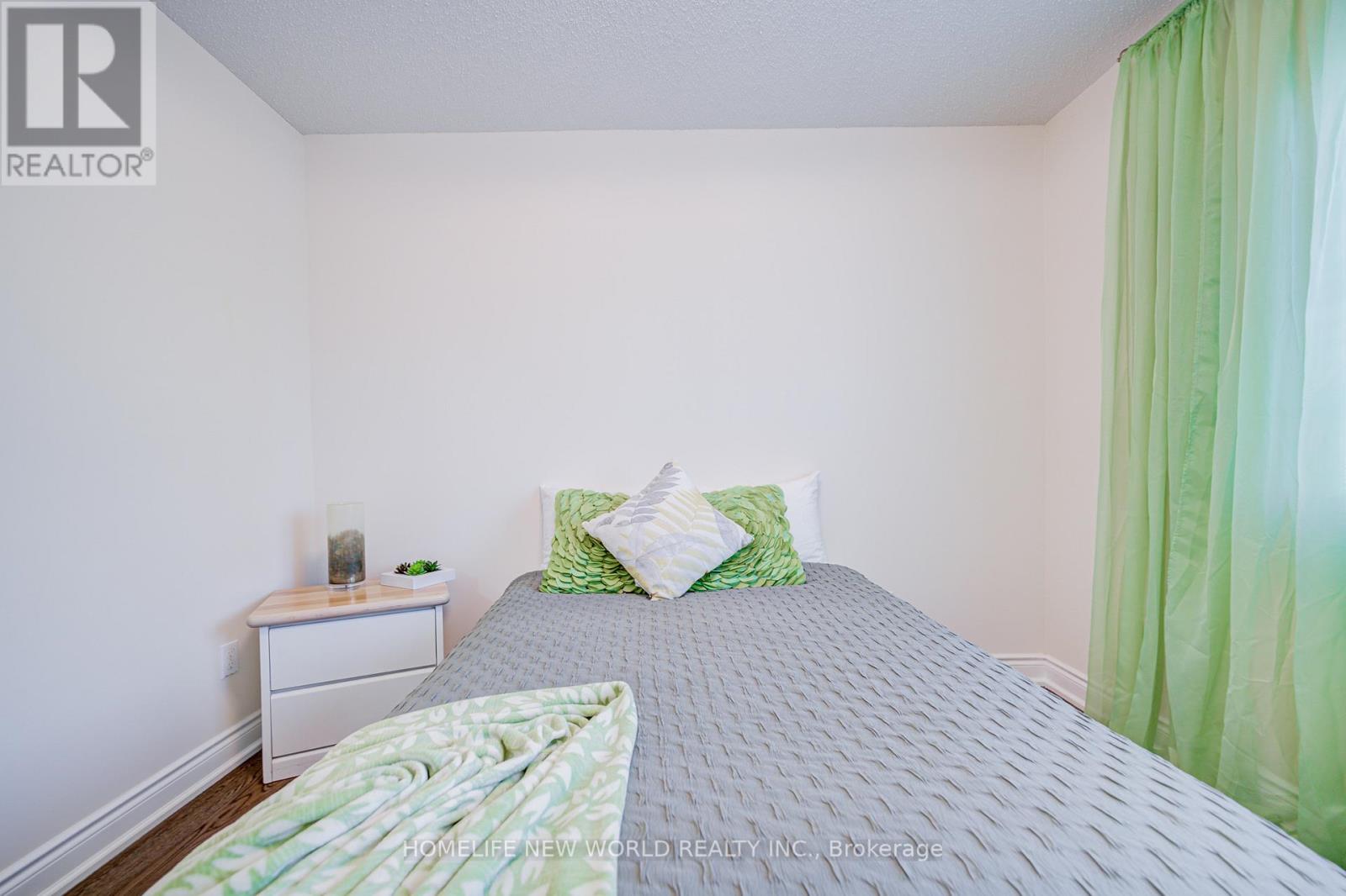 2 London Pride Drive, Richmond Hill, Ontario  L4E 0X3 - Photo 16 - N12402007