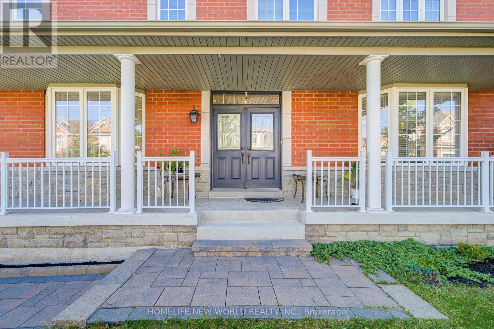 2 London Pride Drive, Richmond Hill, Ontario  L4E 0X3 - Photo 5 - N12402007