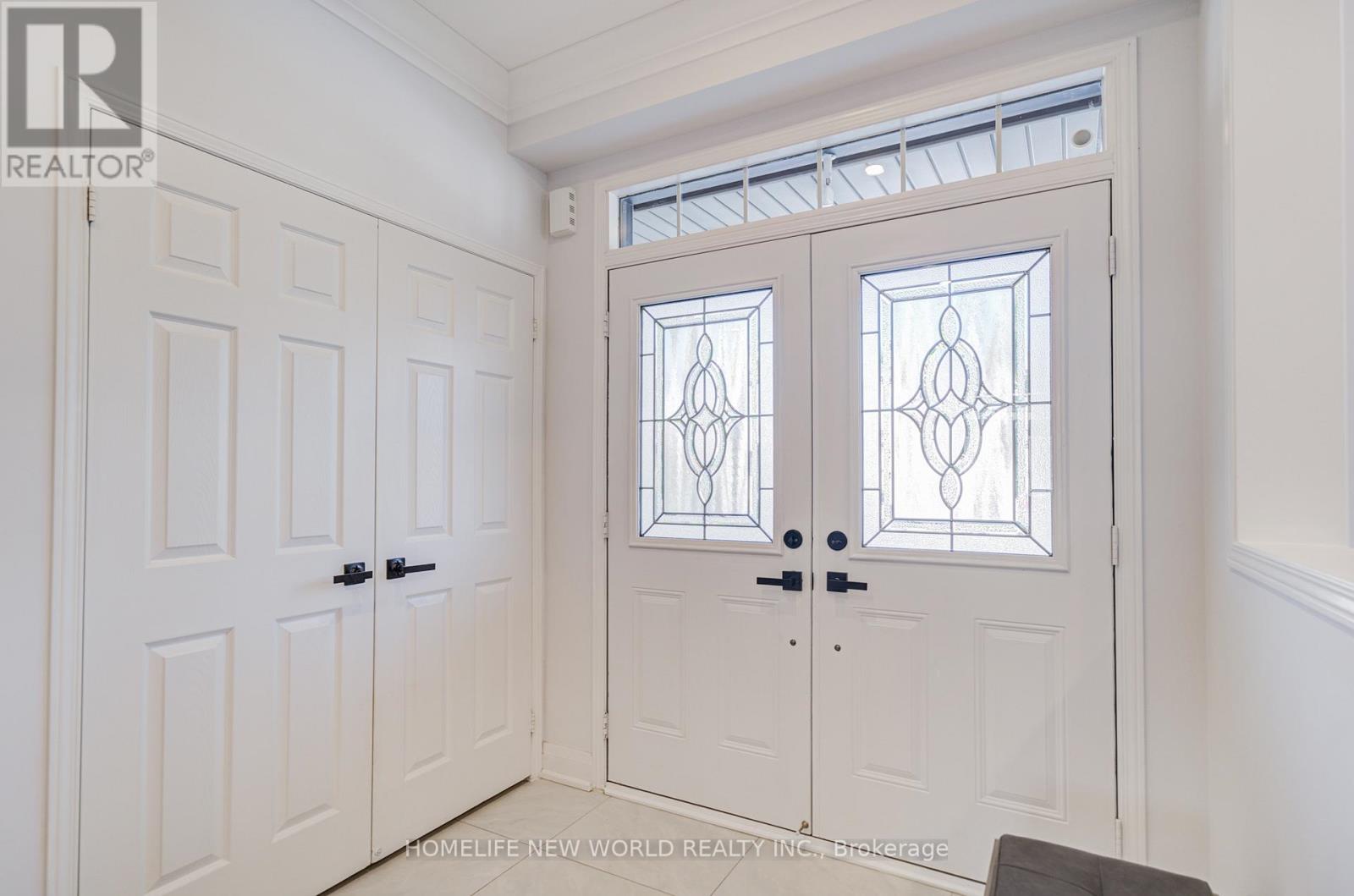 2 London Pride Drive, Richmond Hill, Ontario  L4E 0X3 - Photo 47 - N12402007