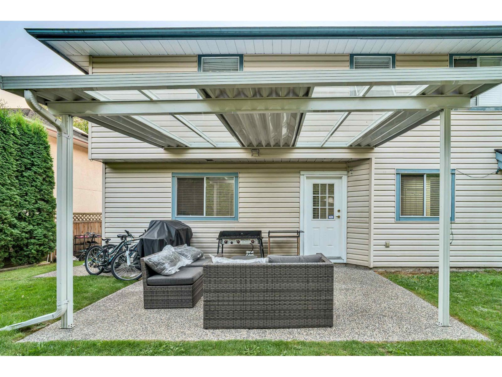 8662 141b Street, Surrey, British Columbia  V3W 0S3 - Photo 9 - R3048283