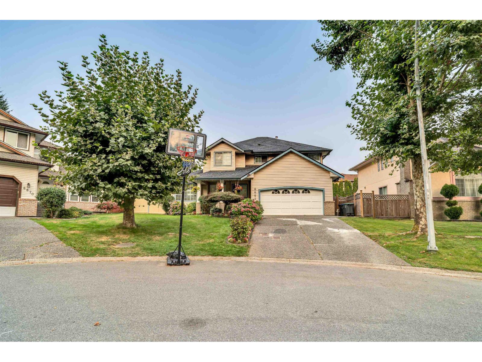 8662 141B STREET, Surrey, British Columbia