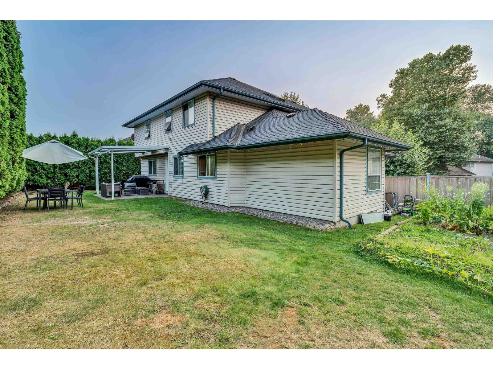 8662 141b Street, Surrey, British Columbia  V3W 0S3 - Photo 5 - R3048283