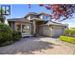5331 Bayshore Dr North Nanaimo