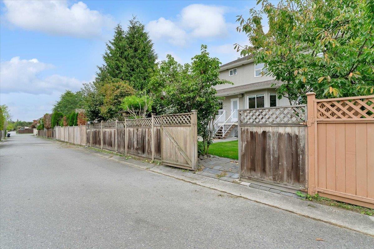 5061 223a Street, Langley, British Columbia  V2Y 2V2 - Photo 28 - R3047540