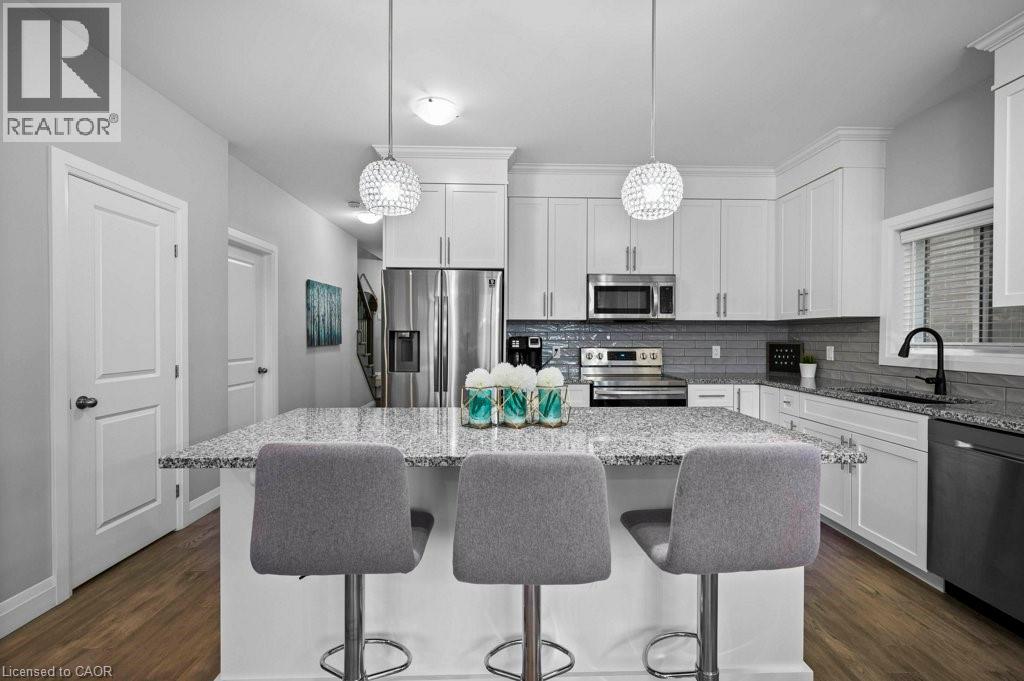 904 Chapel Hill Court, Kitchener, Ontario  N2R 0P4 - Photo 9 - 40768879