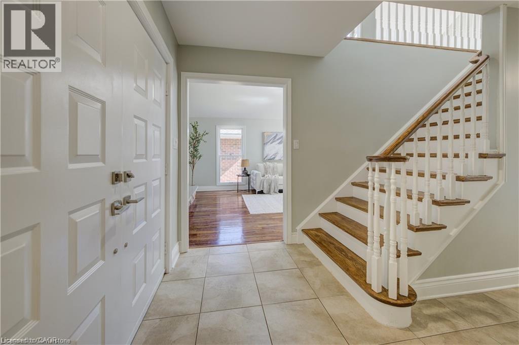 5180 Southgate Avenue, Niagara Falls, Ontario  L2E 7G5 - Photo 3 - 40770312