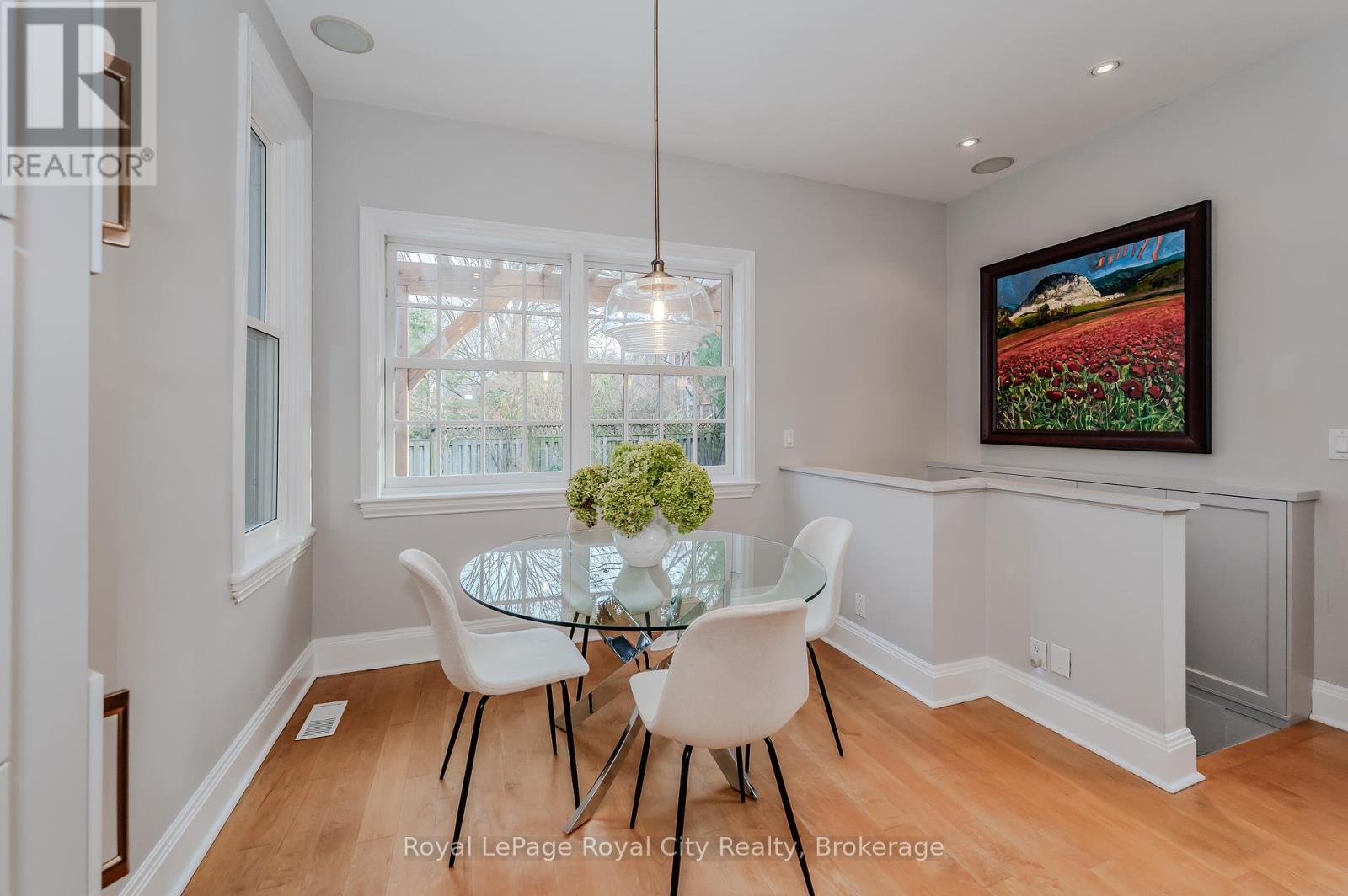 42 Liverpool Street, Guelph (Downtown), Ontario  N1H 2K9 - Photo 11 - X12406267