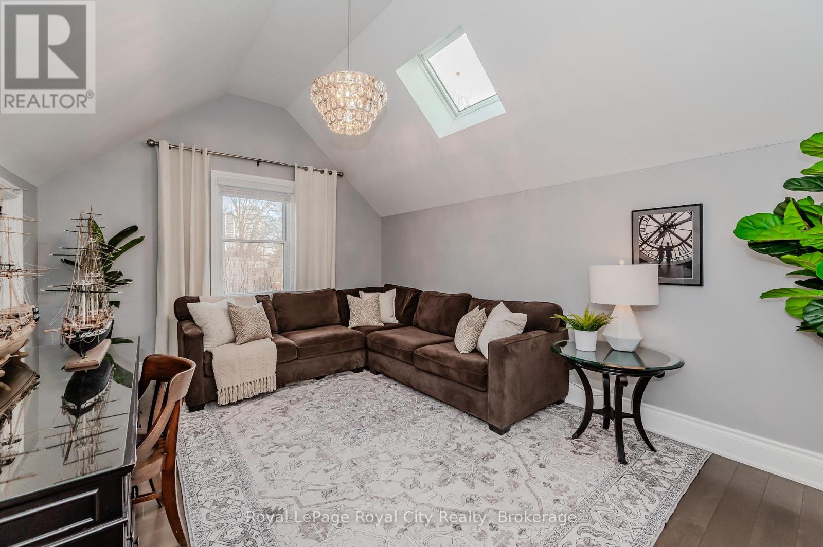 42 Liverpool Street, Guelph (Downtown), Ontario  N1H 2K9 - Photo 31 - X12406267