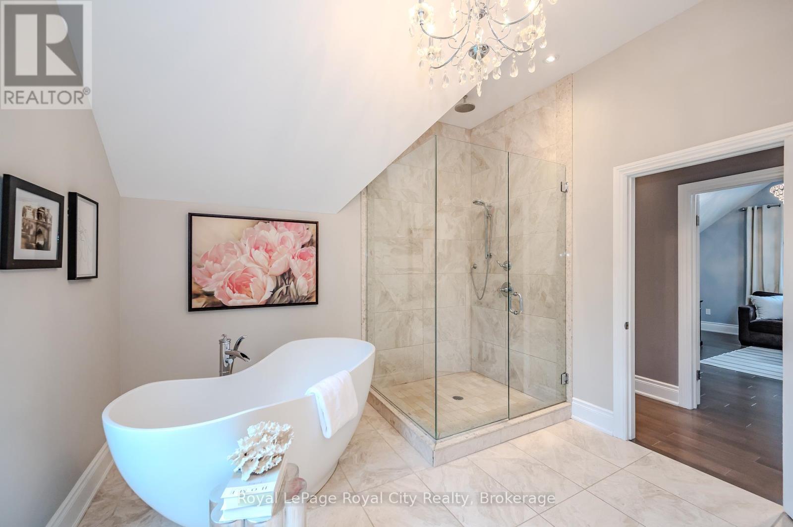42 Liverpool Street, Guelph (Downtown), Ontario  N1H 2K9 - Photo 33 - X12406267