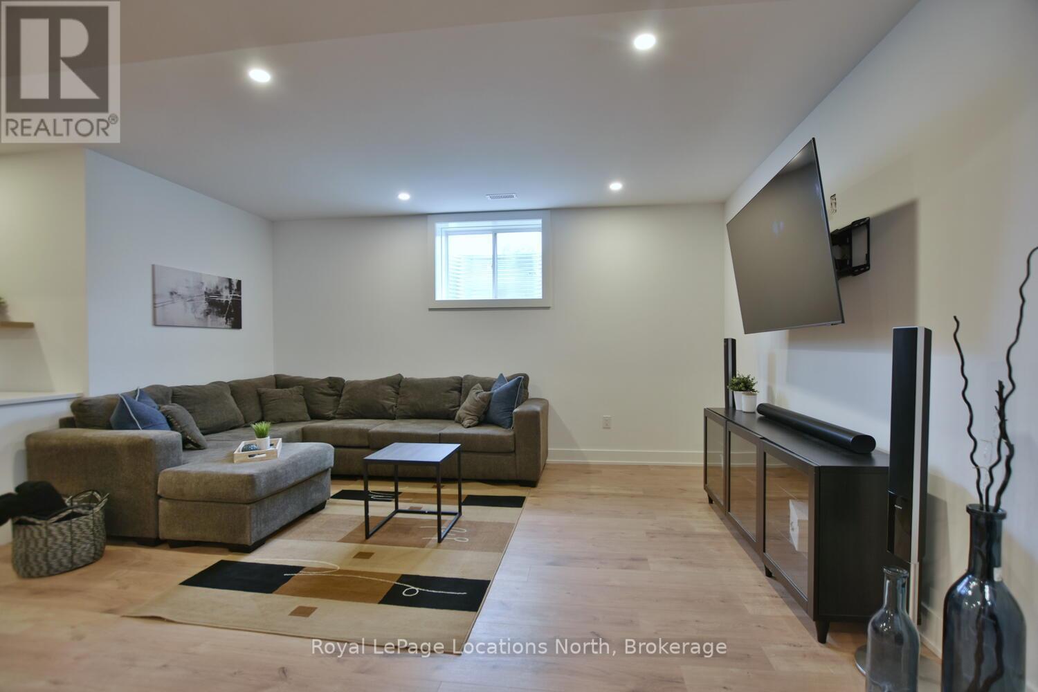216 Snowberry Lane, Georgian Bluffs, Ontario  N0H 1S0 - Photo 30 - X12406460