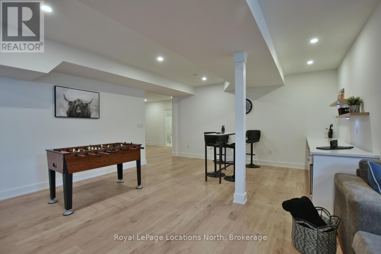 216 Snowberry Lane, Georgian Bluffs, Ontario  N0H 1S0 - Photo 32 - X12406460