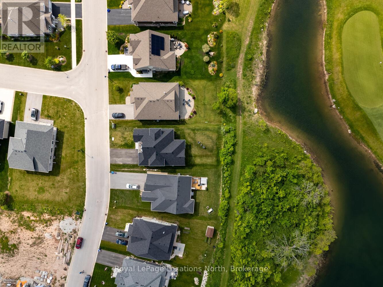216 Snowberry Lane, Georgian Bluffs, Ontario  N0H 1S0 - Photo 42 - X12406460