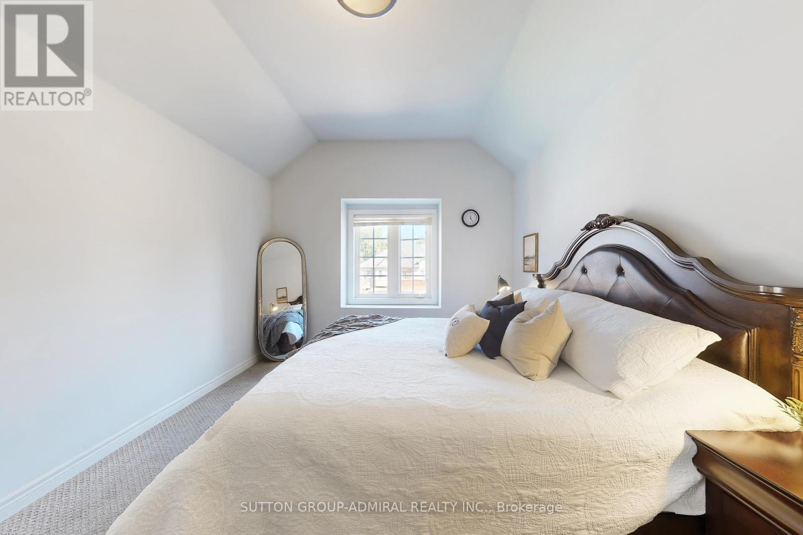 76 Westbury Court, Richmond Hill, Ontario  L4S 2L2 - Photo 17 - N12406125