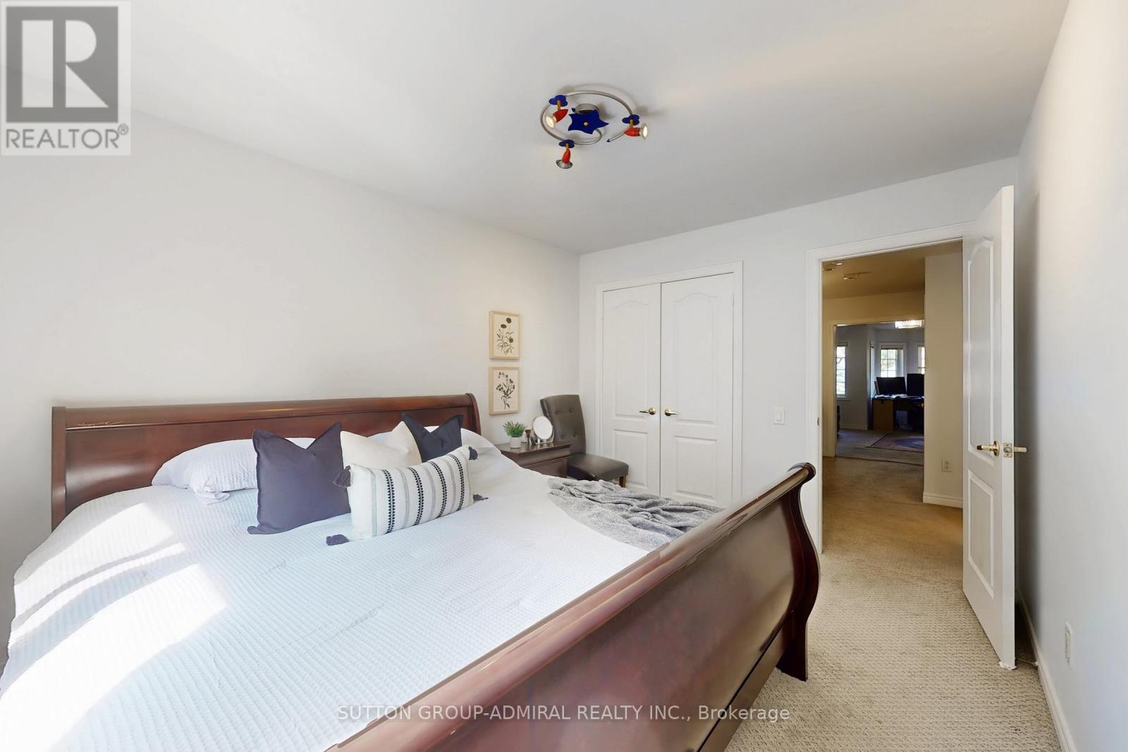 76 Westbury Court, Richmond Hill, Ontario  L4S 2L2 - Photo 27 - N12406125