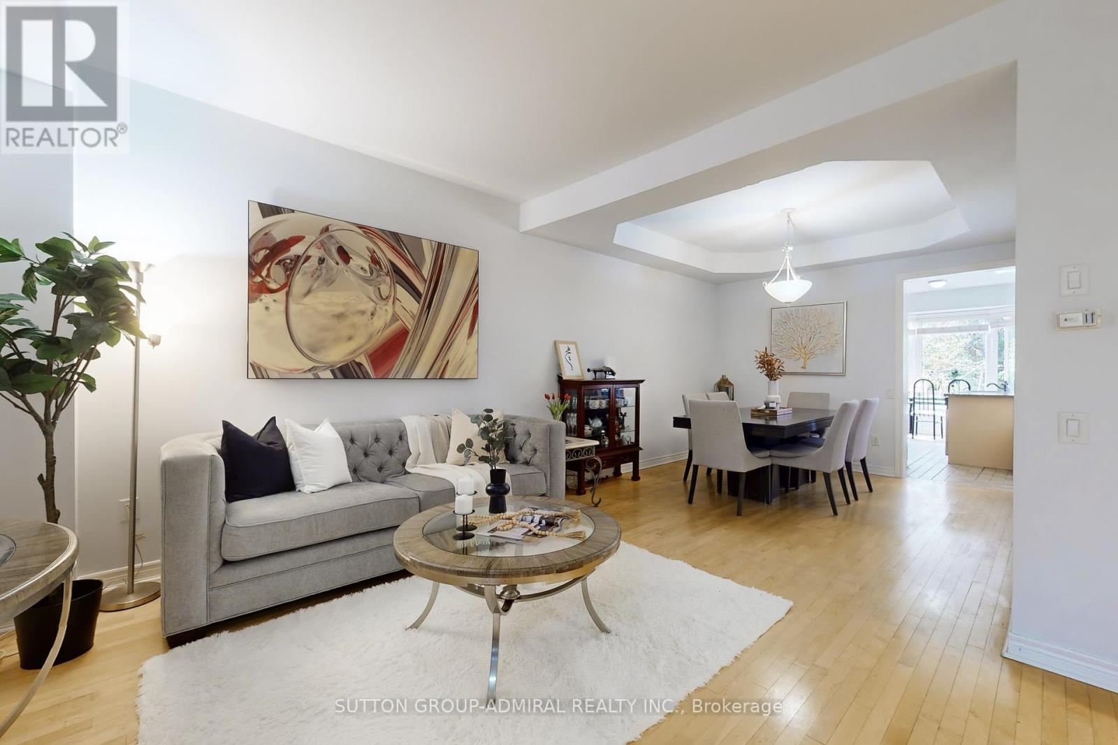 76 Westbury Court, Richmond Hill, Ontario  L4S 2L2 - Photo 3 - N12406125