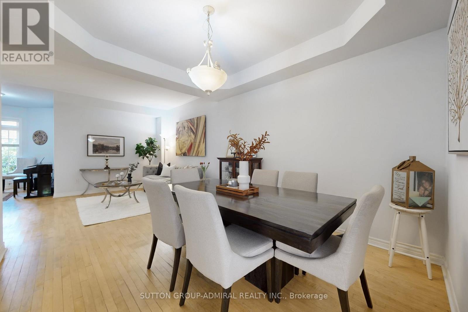 76 Westbury Court, Richmond Hill, Ontario  L4S 2L2 - Photo 6 - N12406125
