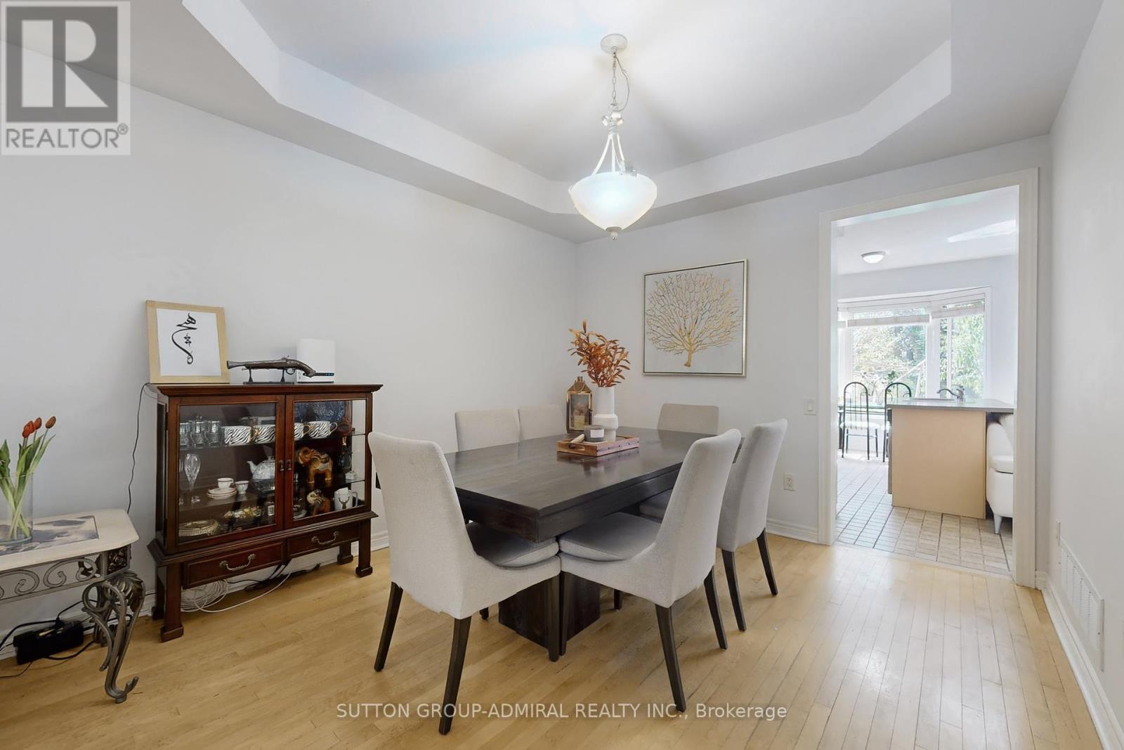 76 Westbury Court, Richmond Hill, Ontario  L4S 2L2 - Photo 7 - N12406125