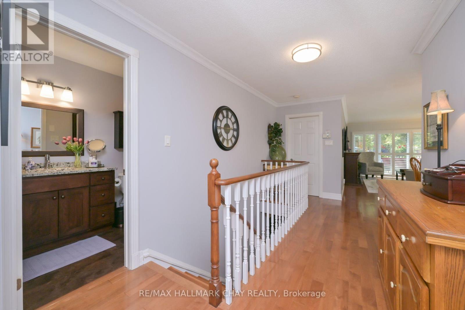 45 Green Briar Road, New Tecumseth, Ontario  L9R 1R6 - Photo 11 - N12406161