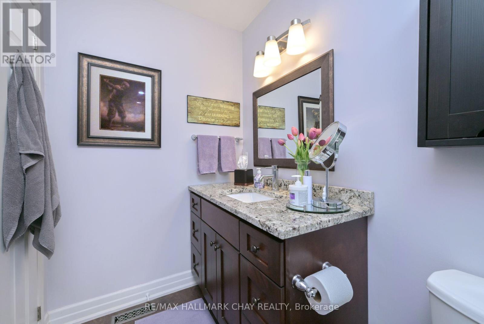 45 Green Briar Road, New Tecumseth, Ontario  L9R 1R6 - Photo 18 - N12406161