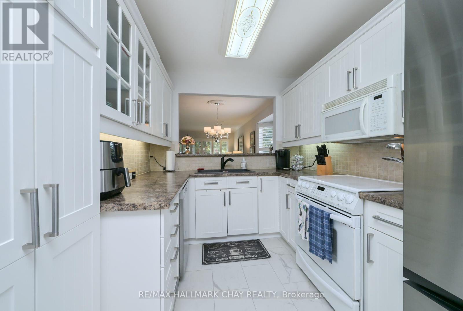 45 Green Briar Road, New Tecumseth, Ontario  L9R 1R6 - Photo 8 - N12406161