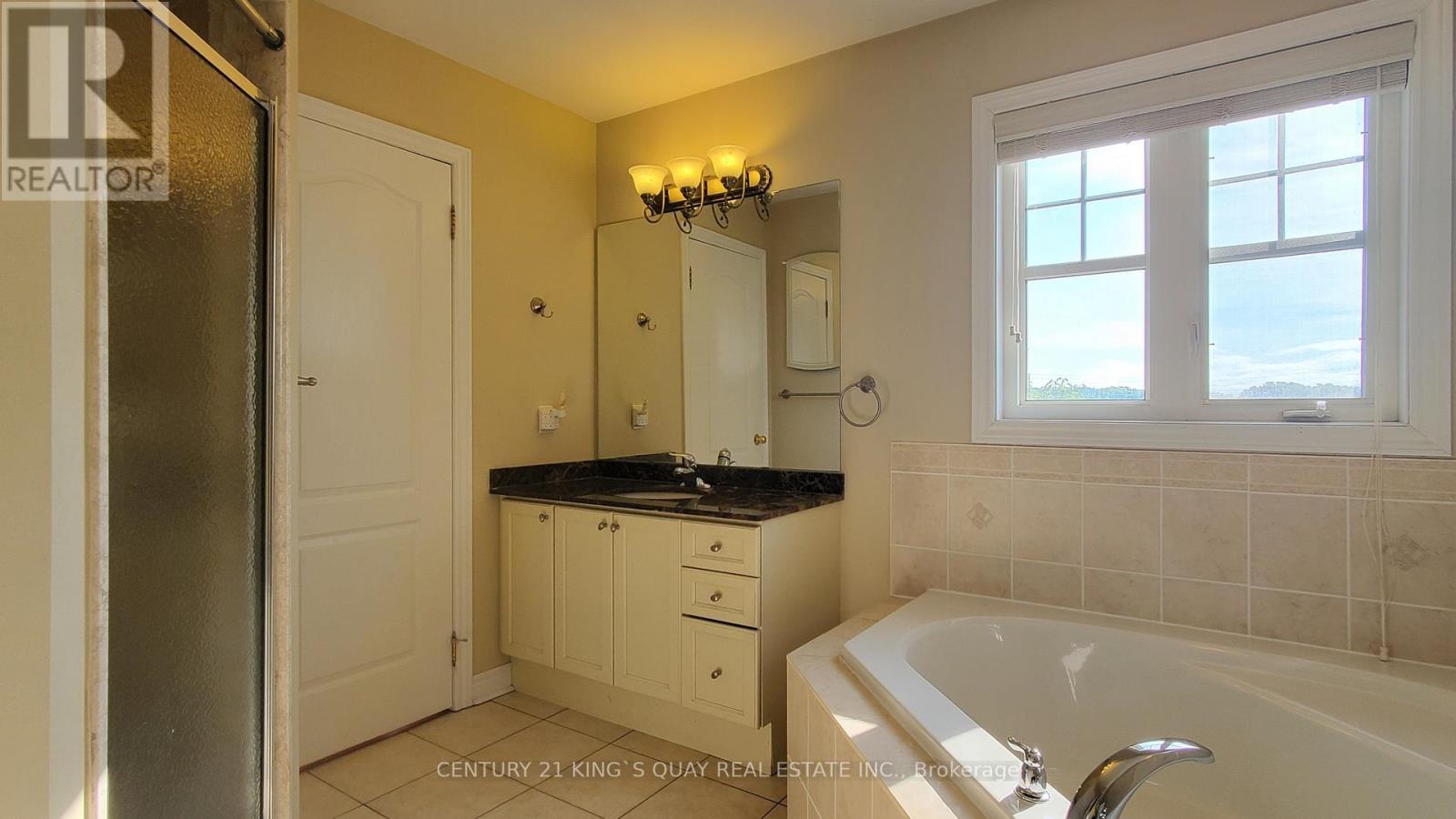 95 Princess Diana Drive, Markham, Ontario  L6C 0H2 - Photo 14 - N12406209