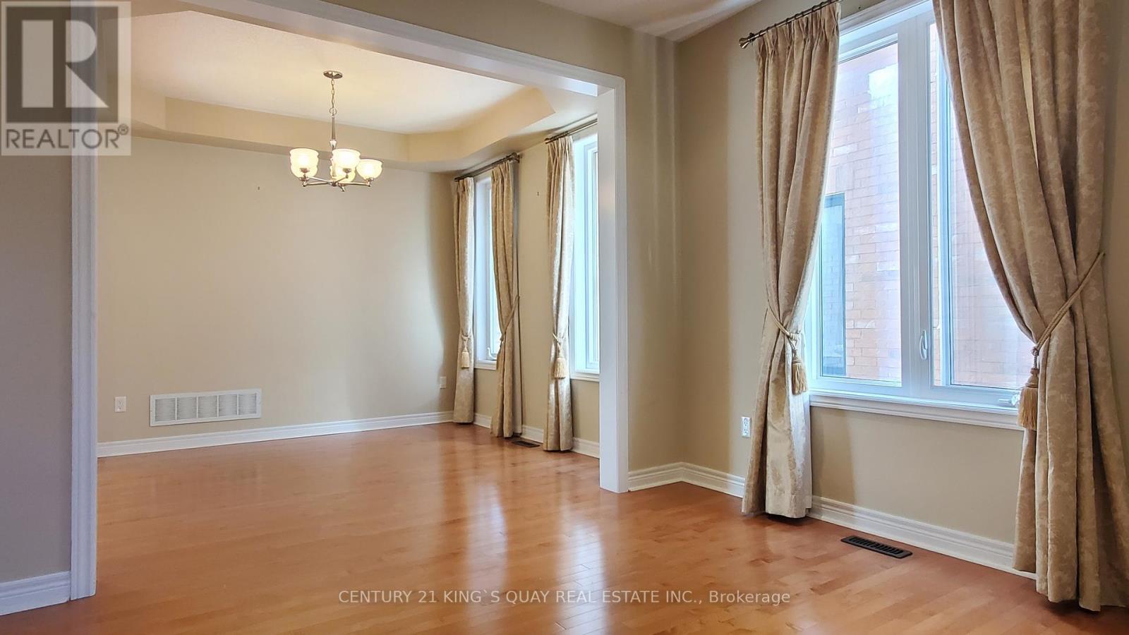 95 Princess Diana Drive, Markham, Ontario  L6C 0H2 - Photo 2 - N12406209