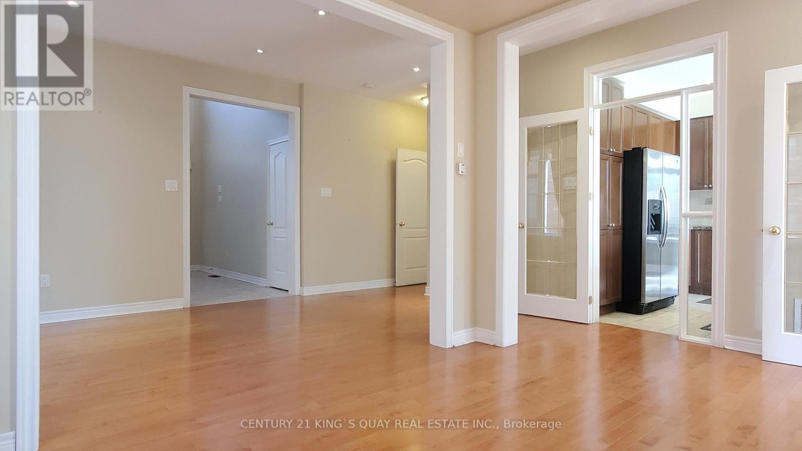 95 Princess Diana Drive, Markham, Ontario  L6C 0H2 - Photo 4 - N12406209