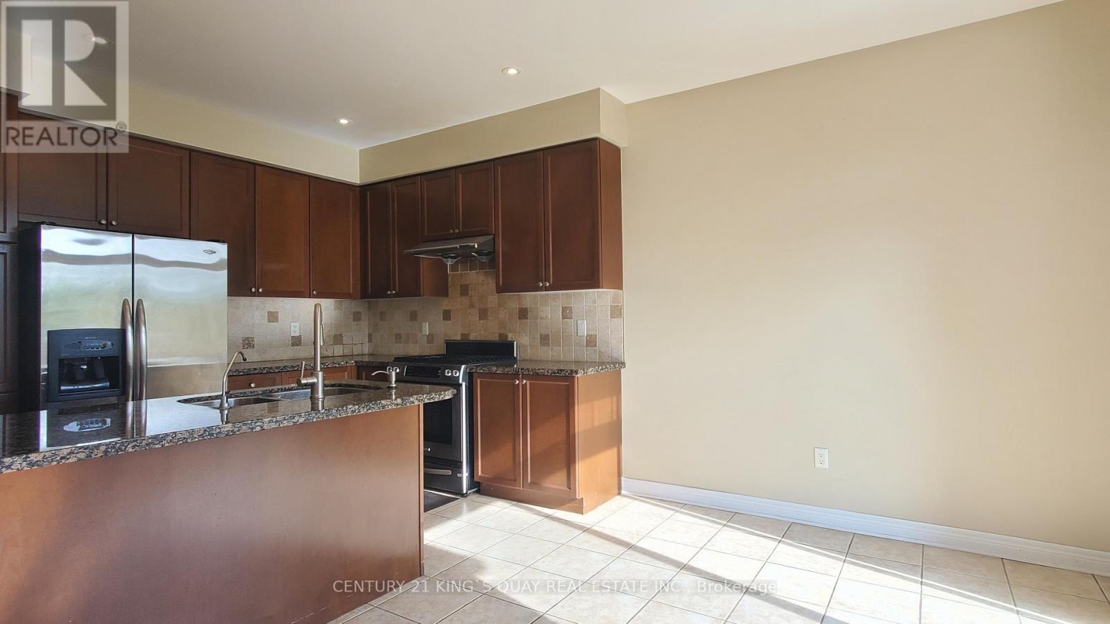 95 Princess Diana Drive, Markham, Ontario  L6C 0H2 - Photo 8 - N12406209