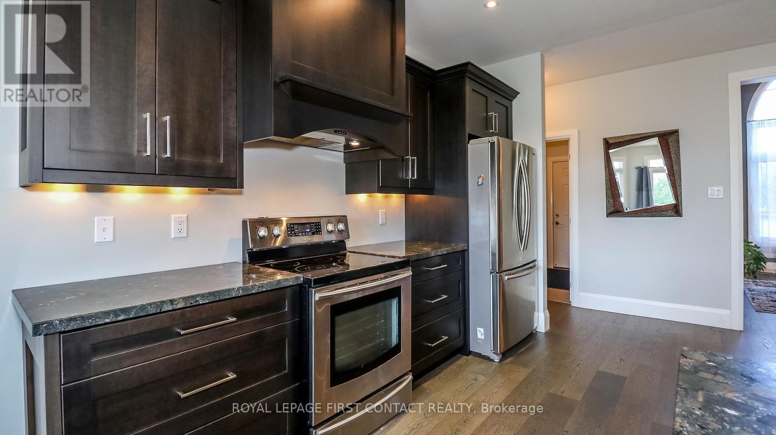 19 Caldwell Drive, Oro-Medonte, Ontario  L0L 2L0 - Photo 16 - S12406164