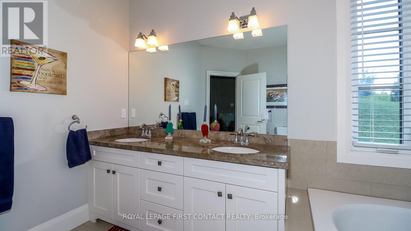 19 Caldwell Drive, Oro-Medonte, Ontario  L0L 2L0 - Photo 27 - S12406164