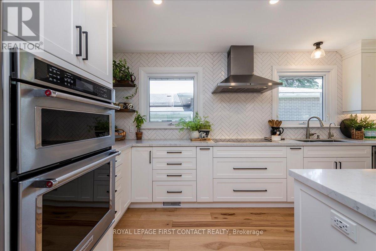 31 Mountbatten Crescent, Barrie (Codrington), Ontario  L4M 1T6 - Photo 16 - S12406180