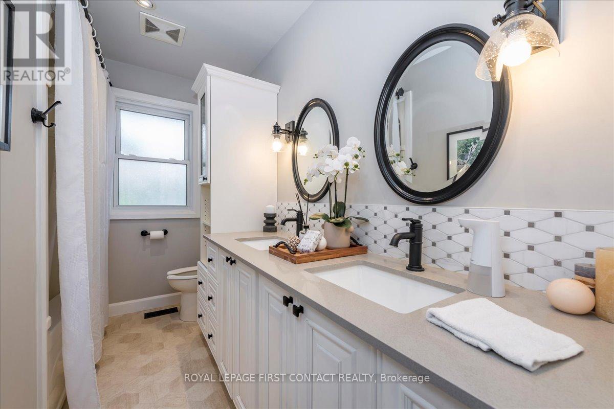 31 Mountbatten Crescent, Barrie (Codrington), Ontario  L4M 1T6 - Photo 21 - S12406180