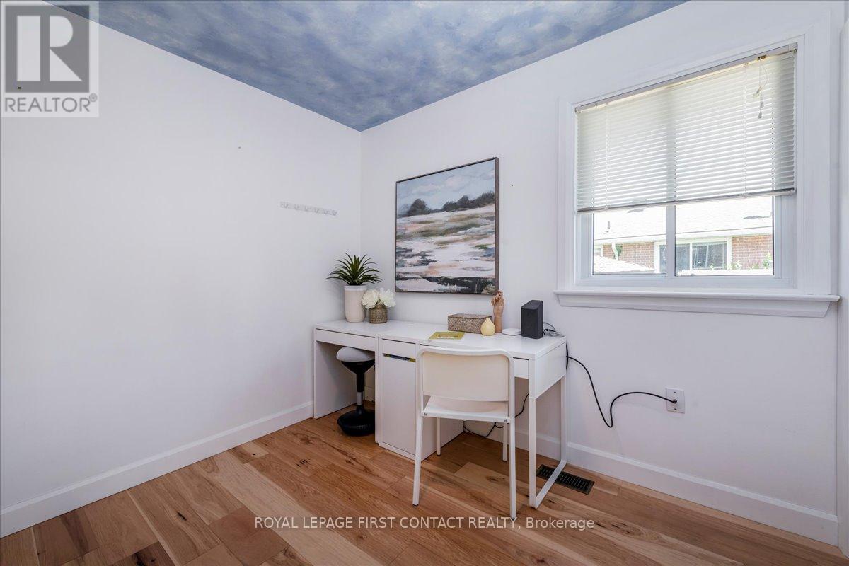 31 Mountbatten Crescent, Barrie (Codrington), Ontario  L4M 1T6 - Photo 23 - S12406180