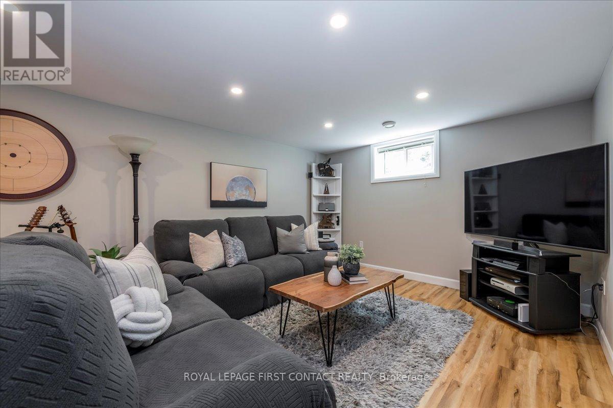 31 Mountbatten Crescent, Barrie (Codrington), Ontario  L4M 1T6 - Photo 26 - S12406180