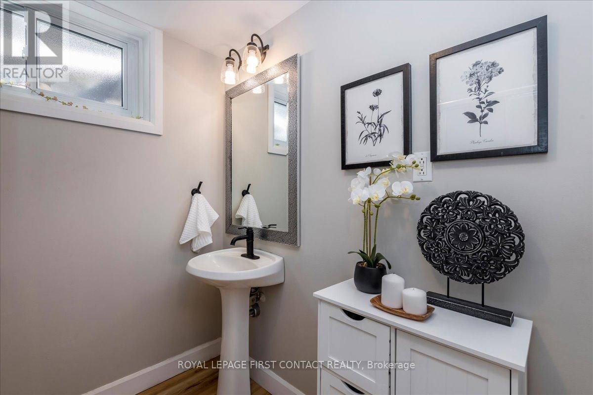 31 Mountbatten Crescent, Barrie (Codrington), Ontario  L4M 1T6 - Photo 27 - S12406180