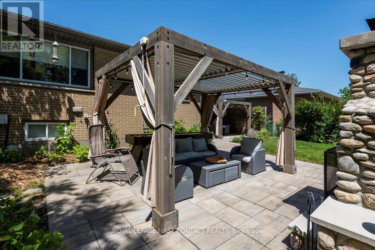 31 Mountbatten Crescent, Barrie (Codrington), Ontario  L4M 1T6 - Photo 34 - S12406180