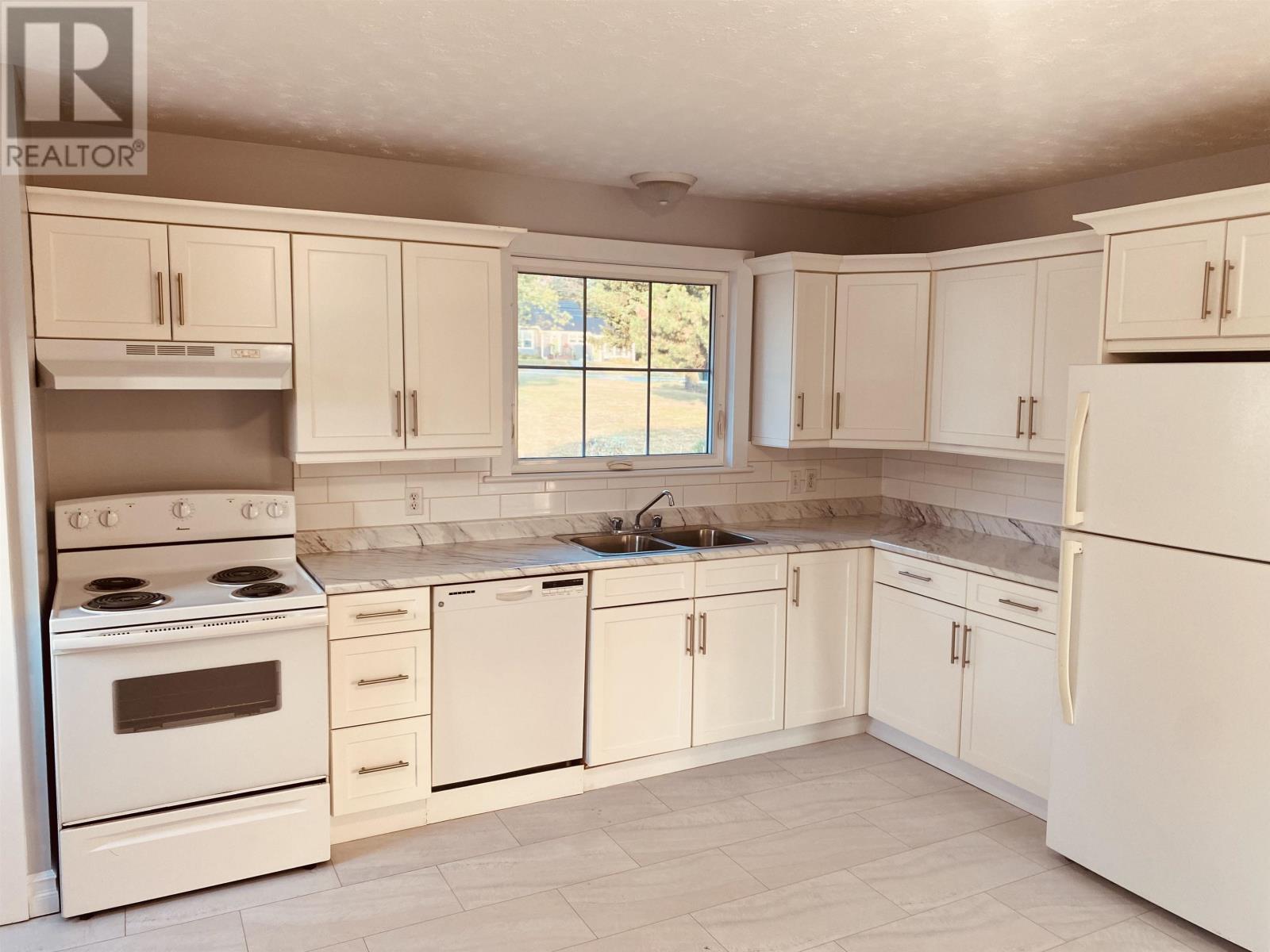 Lorem Ipsum Dolor, Charlottetown, Prince Edward Island  C1A  - Photo 7 - DEMO28868008