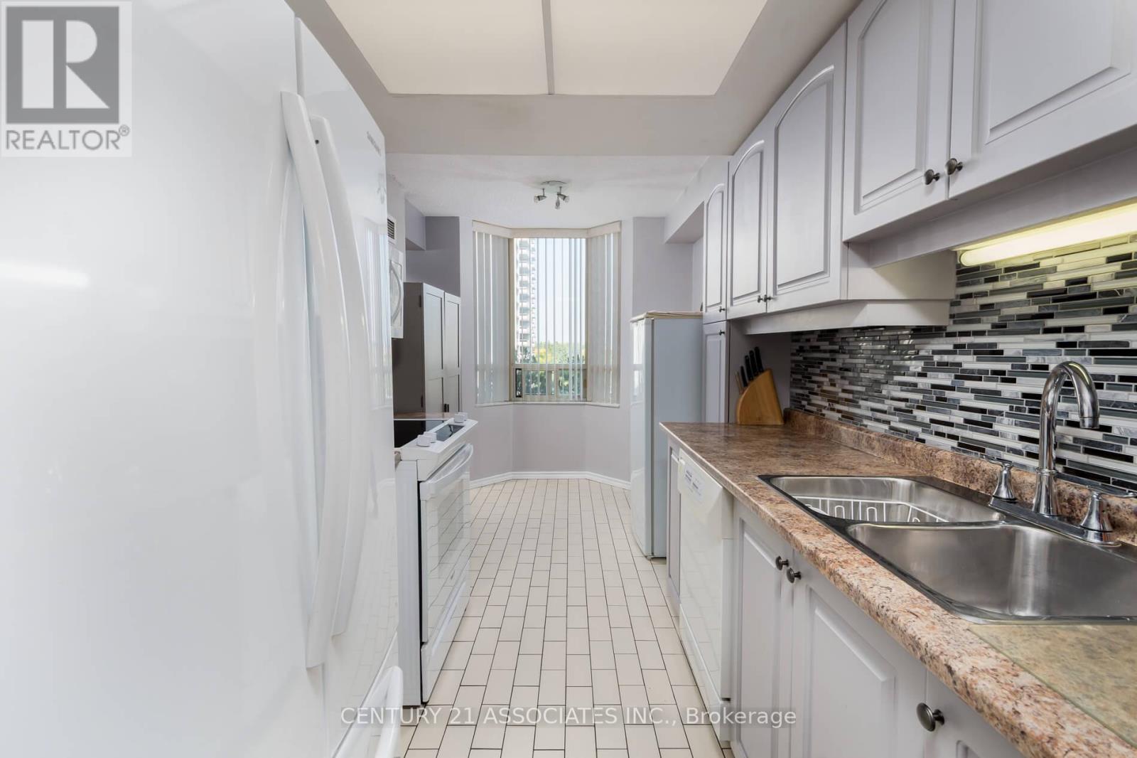 605 - 5 Lisa Street, Brampton, Ontario  L6T 4T4 - Photo 14 - W12406157