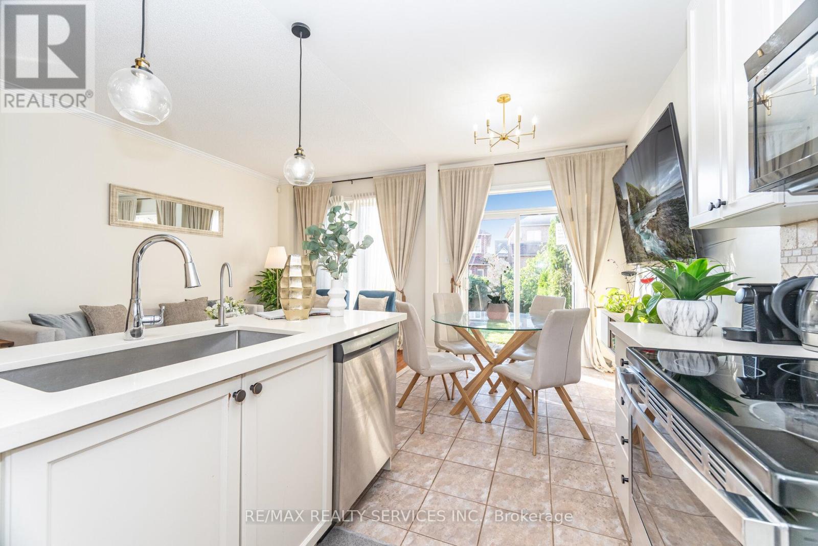 12 Rainy Dale Road, Brampton (Madoc), Ontario  L6V 4S7 - Photo 15 - W12406183