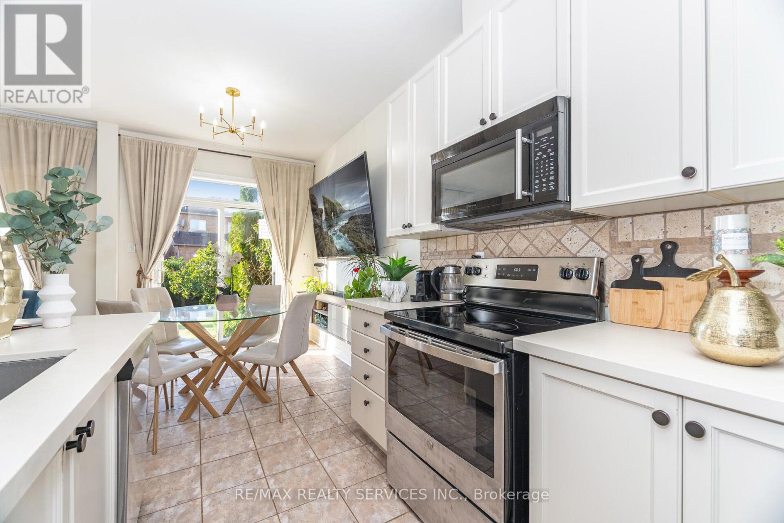12 Rainy Dale Road, Brampton (Madoc), Ontario  L6V 4S7 - Photo 16 - W12406183