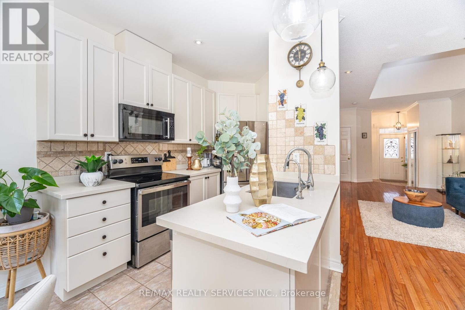 12 Rainy Dale Road, Brampton (Madoc), Ontario  L6V 4S7 - Photo 17 - W12406183