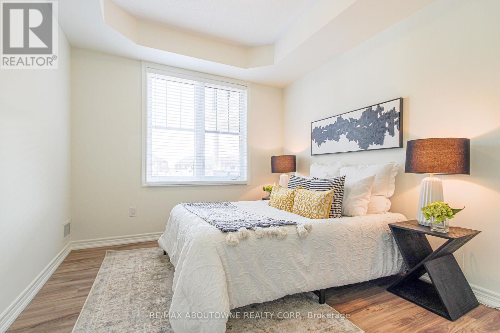 206 - 2339 Sawgrass Drive, Oakville, Ontario  L6H 0L1 - Photo 10 - W12406207