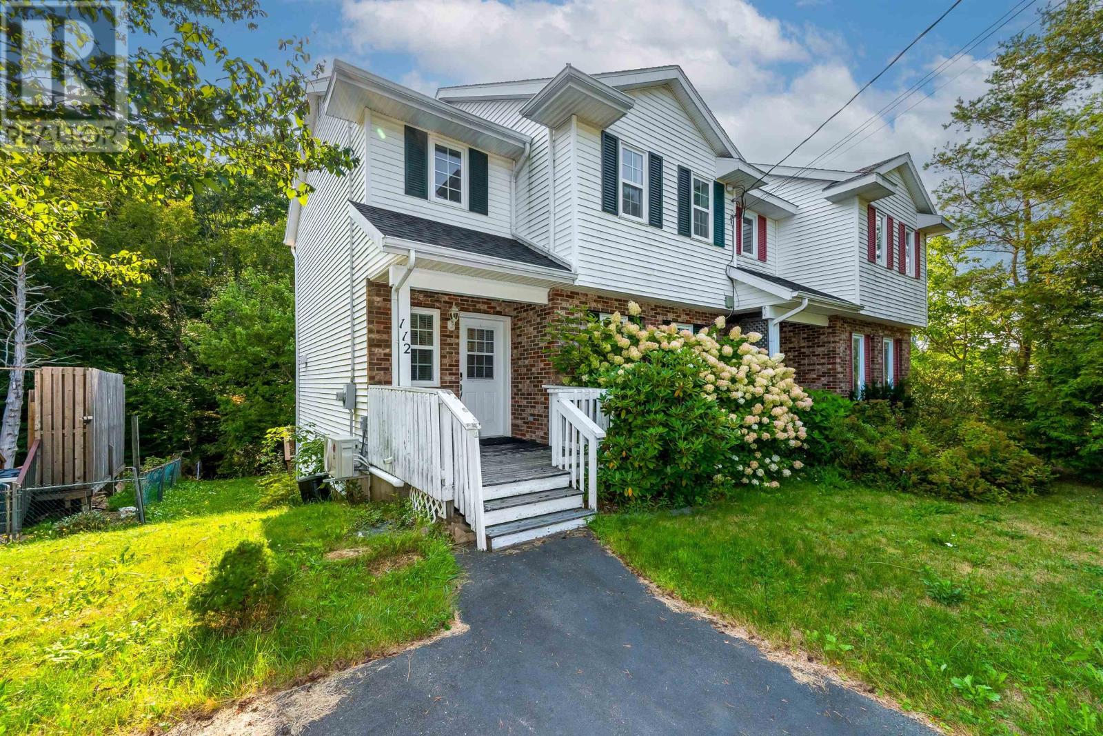 Property at 112 Bruce Drive image 3