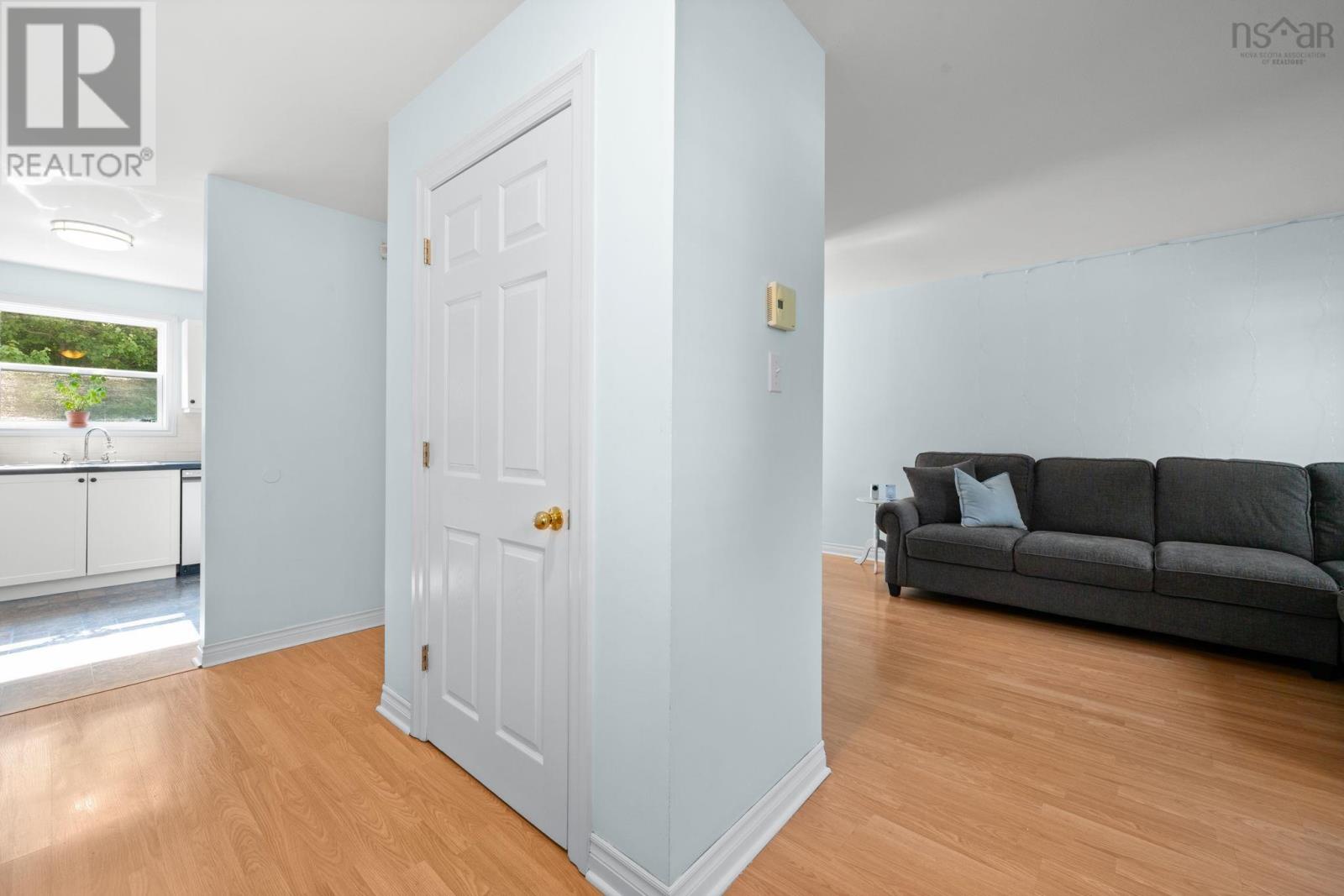 Property at 112 Bruce Drive image 5