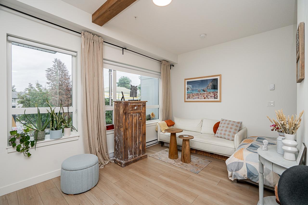 304 10777 138 Street, Surrey, British Columbia  V3T 0T5 - Photo 3 - R3048308