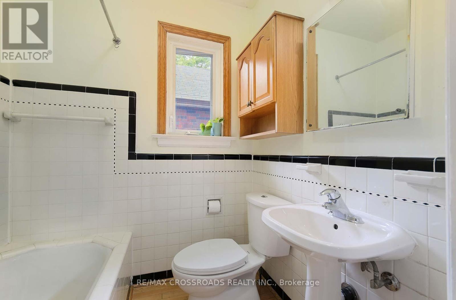 334 O'connor Drive, Toronto, Ontario  M4J 2V3 - Photo 21 - E12391124