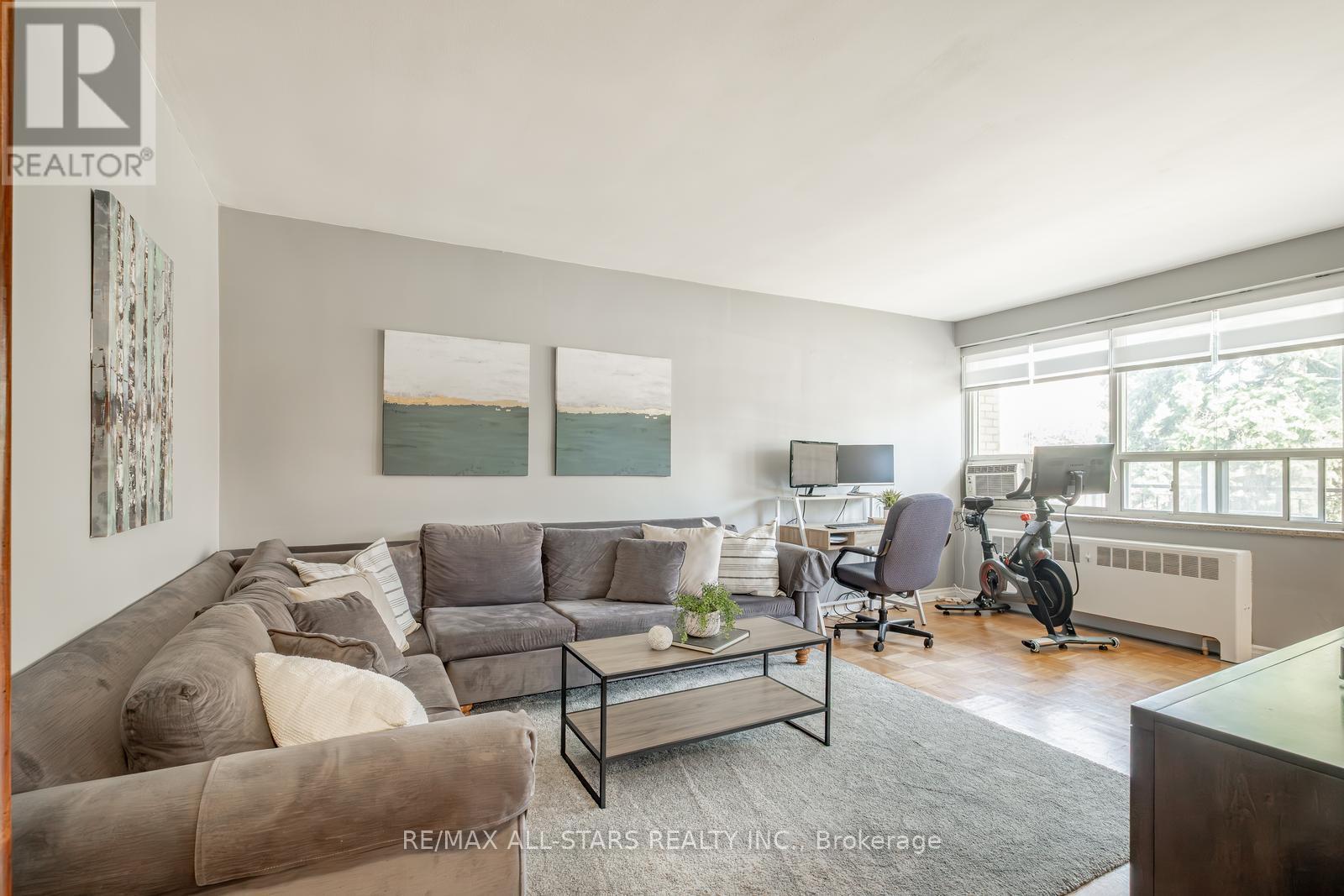 201 - 219 Wilson Avenue, Toronto, Ontario  M5M 3B2 - Photo 11 - C12406310